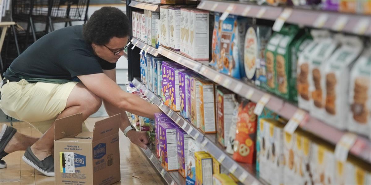 The Role of In-Store Experience in Driving Hardware Sales