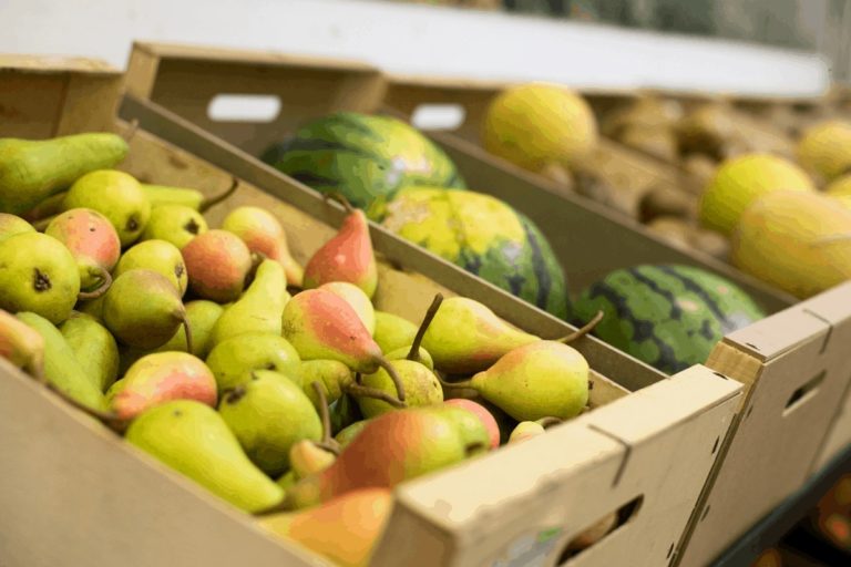 Leveraging Seasonal Demand to Boost Hardware Product Sales
